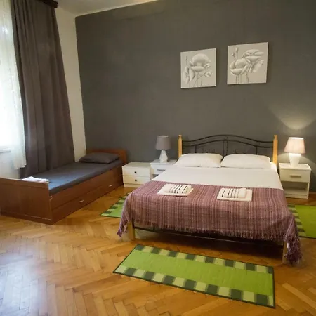 Central Pensionat 3*